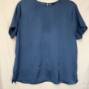 Banana Republic Essential Crew Neck Top